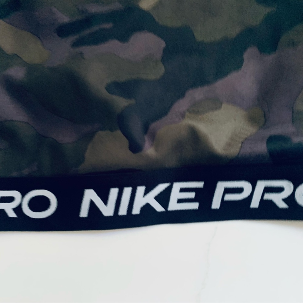 New Nike Camo Sports Bra - Picture 3 of 6
